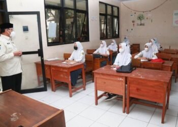 Gubernur Banten Tinjau PTM di SMAN 1 dan SMKN 1 Kota Serang, Alhamdulillah Lancar Sesuai Prokes
