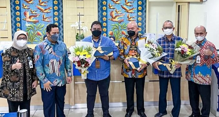 Peringati Hari Pelanggan Nasional, Jajaran Direksi bank bjb Turun Langsung Layani Nasabah