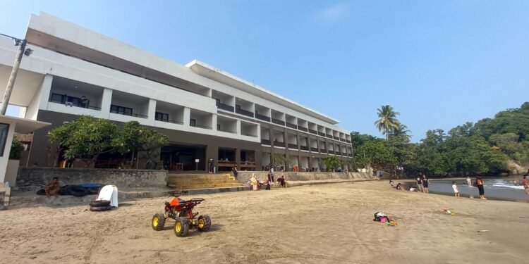 Mau Refreshing Saat Akhir Pekan? Yuk Berlibur dan Menginap di Hotel Pesona Krakatau Anyer