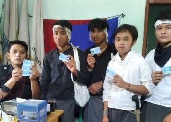 Warga Baduy yang Selesai Lakukan Perekaman Sebagian Sudah Terima e-KTP 5 Warga Baduy yang Selesai Lakukan Perekaman Sebagian Sudah Terima e-KTP