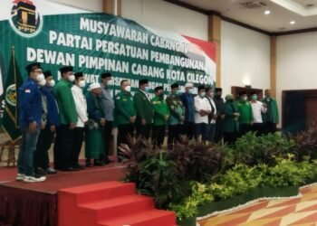 Sahruji, Pentolan Golkar Cilegon yang Pimpin PPP, Tak Mau Lagi Masuk Fraksi Gabungan 1 Sahruji, Pentolan Golkar Cilegon yang Pimpin PPP, Tak Mau Lagi Masuk Fraksi Gabungan