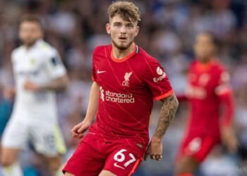 Pemain Keturunan Indonesia di Leeds United Lakukan Pelanggaran Keras, Liverpool Rugi