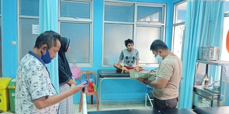 Oplos Miras dengan Nutrisari, Extrajoss, dan Coca Cola, Seorang Pemuda di Pandeglang Sakaratul Maut 1 Oplos Miras dengan Nutrisari, Extrajoss, dan Coca Cola, Seorang Pemuda di Pandeglang Sakaratul Maut