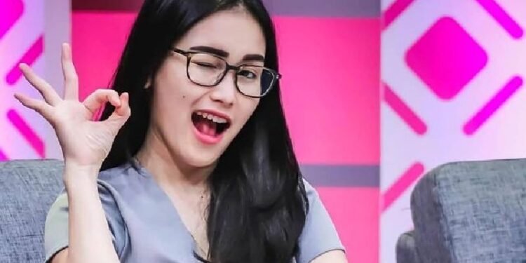 Ayu Ting Ting Dicecar 15 Pertanyaan oleh Penyidik Polda Metro Jaya