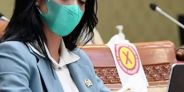 Trending di Twitter, DPR Makan Gaji Buta; Ada Kaitannya dengan Krisdayanti