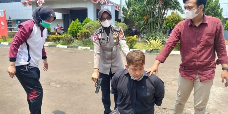 Bermodal Pistol Air Softgun, Pemuda Nekat Rampok Minimarket di Bogeg Siang Bolong