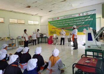 Santri Darul Qoriin Desa Aweh Dilatih Membuat Roti 5 Santri Darul Qoriin Desa Aweh Dilatih Membuat Roti