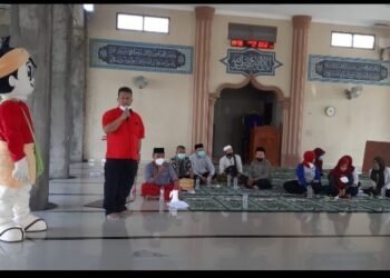 Alihkan Perhatian Anak pada Gawai dengan Buku