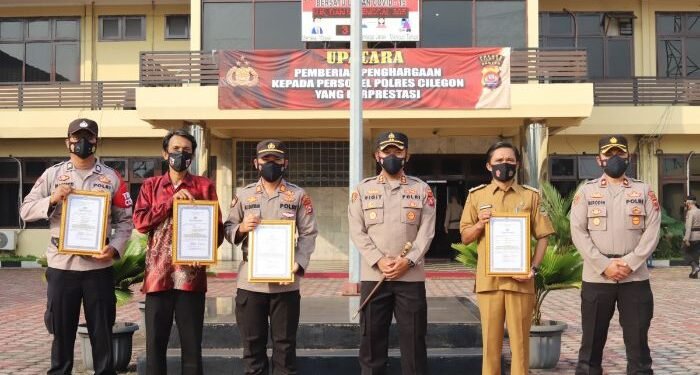 Lurah Citangkil Dipanggil Kapolres Cilegon, Ini yang Terjadi 1 Lurah Citangkil Dipanggil Kapolres Cilegon, Ini yang Terjadi