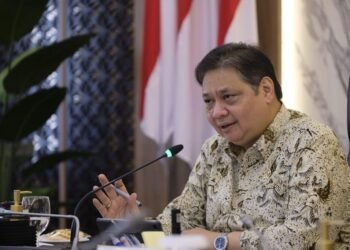 Dipuji Bank Dunia, Airlangga : Pencapaian Vaksinasi Karena Kesadaran Masyarakat Indonesia yang Tinggi