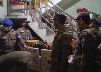 Sisir Warung Remang Remang, Pemkab dan Polres Serang Temukan Ratusan Miras dan Kupu Kupu Malam 3 Sisir Warung Remang Remang, Pemkab dan Polres Serang Temukan Ratusan Miras dan Kupu Kupu Malam