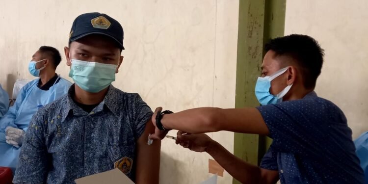 Vaksinasi Siswa-siswi SMK di Banten Baru 50 Persen, Guru Sudah 86 Persen