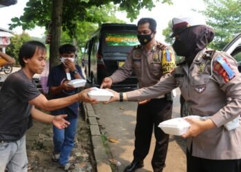 Satlantas Pandeglang Buka Warung Jumat, Sediakan Makanan Gratis untuk Warga