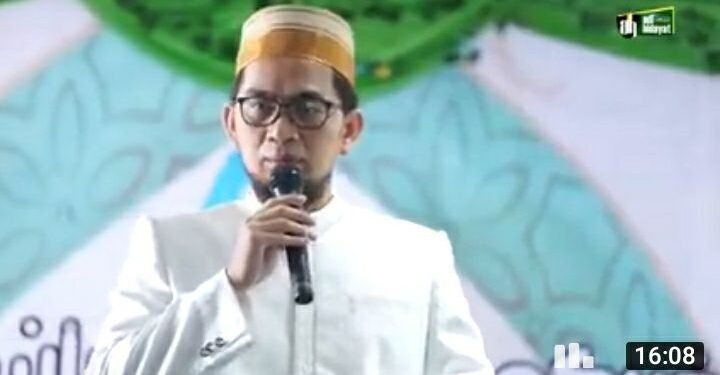 Keluarga Penghafal Quran Dapat Kebahagiaan Dunia dan Akhirat, Ini Penjelasan Ustadz Adi Hidayat 1 Keluarga Penghafal Quran Dapat Kebahagiaan Dunia dan Akhirat, Ini Penjelasan Ustadz Adi Hidayat
