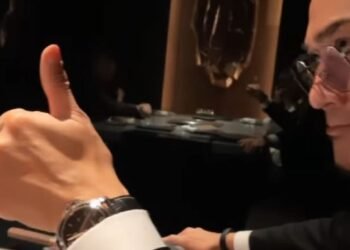 Azka Peluk Seorang Wanita, Deddy Corbuzier Acungkan Jempol