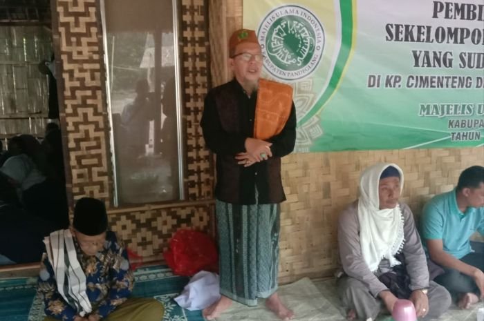 Eks Penganut Aliran Hakdzat di Kecamatan Sumur Pandeglang Diberi Pembinaan 4 Eks Penganut Aliran Hakdzat di Kecamatan Sumur Pandeglang Diberi Pembinaan