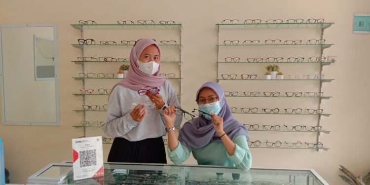 Gibuku Tawarkan Frame Kacamata Lentur Anti Patah