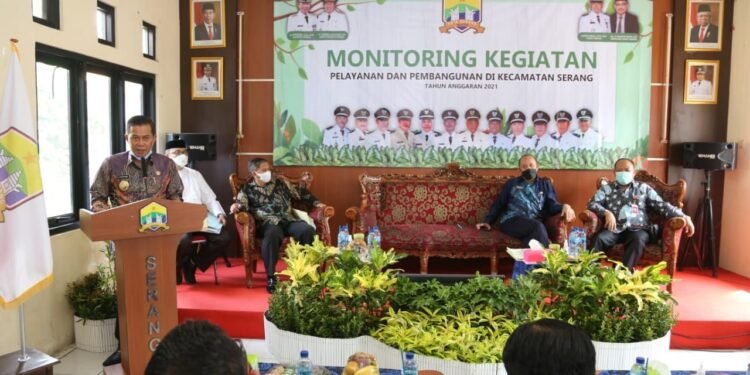 Lurah Serang Ungkap Penyebab Rendahnya Realisasi PBB-P2 di Wilayahnya 1 Lurah Serang Ungkap Penyebab Rendahnya Realisasi PBB-P2 di Wilayahnya