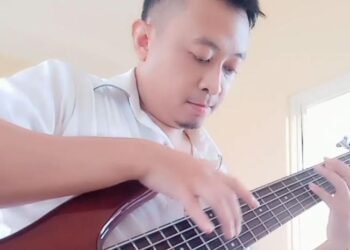 Gara-Gara Kena Covid, Pemuda Ini Buka Bisnis Reparasi Gitar dan Bass, dan Hasilnya Ternyata Wow..