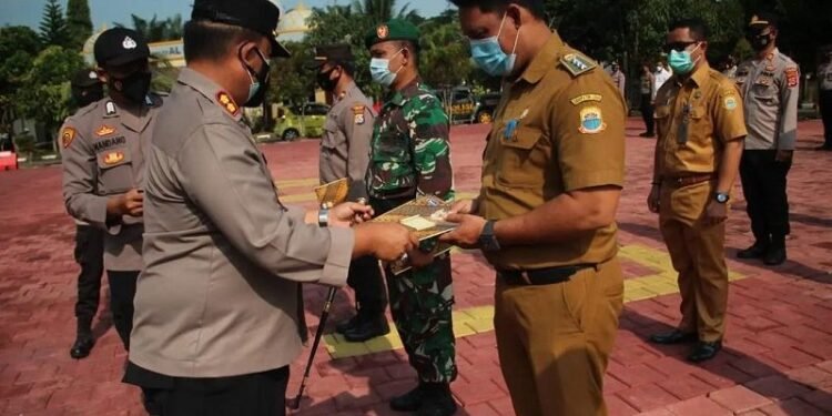 Kapolsek Camat dan Kepala PKM Lebak Dapat Penghargaan dari Kapolres, Sukses Percepat Penanganan Korona