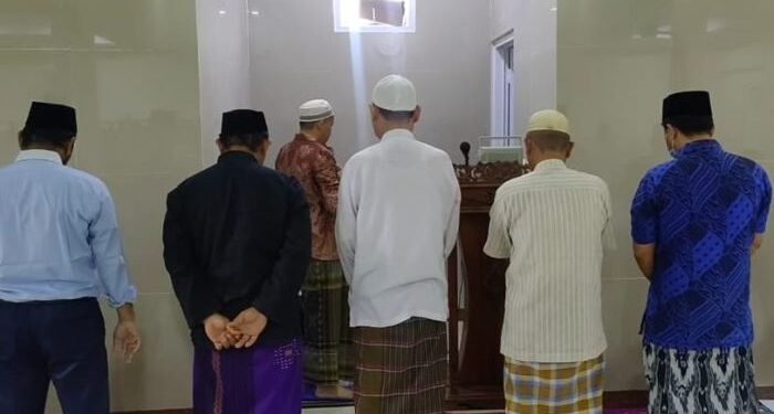 Warga Kota Serang Gelar Salat Rebo Wekasan Minta Tolak Bala