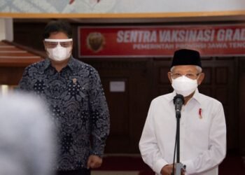 Wakil Presiden dan Menko Airlangga Tinjau Langsung Sentra Vaksinasi di Semarang