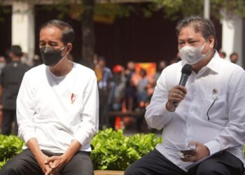 Ke Jogja, Presiden Jokowi dan Menko Airlangga Resmikan Bantuan Tunai Warung dan PKL