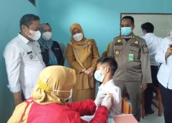 Pemkot Serang Mulai Geber Vaksinasi Covid-19 Tahap Kedua Bagi Pelajar 2 Pemkot Serang Mulai Geber Vaksinasi Covid-19 Tahap Kedua Bagi Pelajar