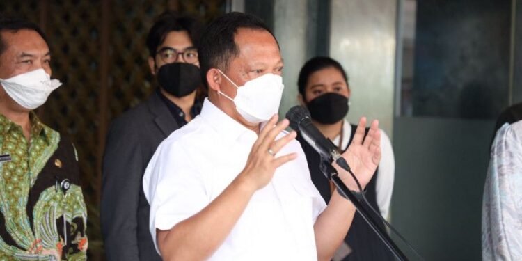 Kritik Kinerja kepolisian, Haris Azhar Singgung Tito Karnavian: Jadi Menteri Kan