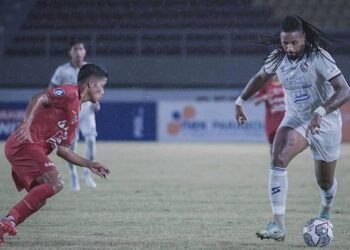 Bermain dengan 10 Pemain, Arema FC Tundukkan Persija 1-0