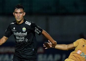Kalahkan Pemuncak Klasemen Bhayangkara FC, Persib Bertengger di Papan Atas 1 Kalahkan Pemuncak Klasemen Bhayangkara FC, Persib Bertengger di Papan Atas