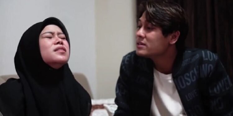 Kerap Dihujat Netizen, Lesti Kejora dan Rizki Billiar Dapat Pembelaan Manajer 1 Kerap Dihujat Netizen, Lesti Kejora dan Rizki Billiar Dapat Pembelaan Manajer