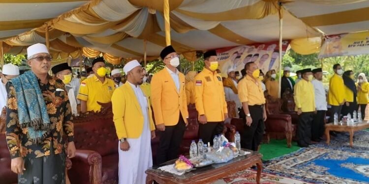 Pimpinan Ponpes TQN Al-Mubarok Kabupaten Serang Sebut Andika Hazrumy Bakal Jadi Gubernur Dua Periode 1 Pimpinan Ponpes TQN Al-Mubarok Kabupaten Serang Sebut Andika Hazrumy Bakal Jadi Gubernur Dua Periode