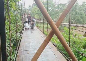 Tali Sling Putus, Jembatan Gantung Penghubung Dua Kecamatan di Lebak Tak Bisa Dilalui 5 Tali Sling Putus, Jembatan Gantung Penghubung Dua Kecamatan di Lebak Tak Bisa Dilalui