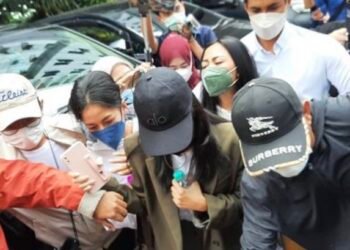Buntut Kabur Karantina, Rachel Vennya Diperiksa di Polda Metro Jaya, Netizen: Awas Aja Jadi Duta Karantina! 2 Buntut Kabur Karantina, Rachel Vennya Diperiksa di Polda Metro Jaya, Netizen: Awas Aja Jadi Duta Karantina!