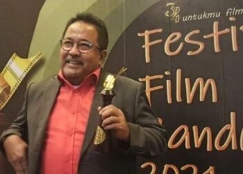 Rano Karno Raih Lifetime Achievement di Festival Film Bandung