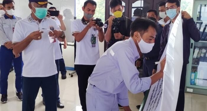 Tangani Pencemaran di Pelabuhan, KSOP Banten Terjunkan Pendekar Banten, Lho Kok?