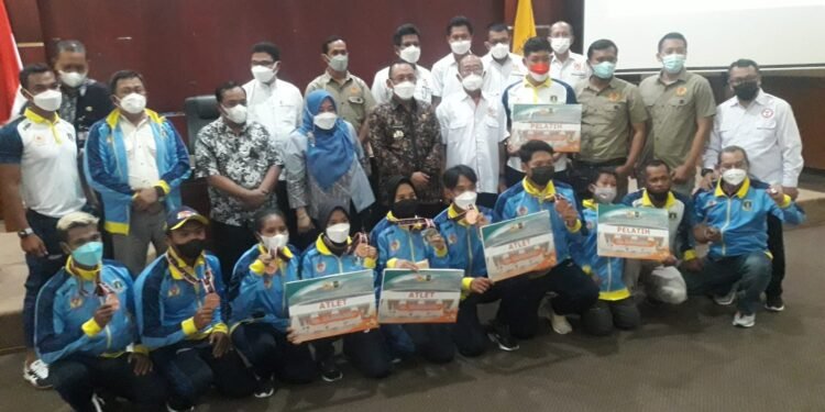 Harumkan Nama Kota Cilegon, Atlet dan Pelatih PON XX Papua Dapat Kadeudeuh Dari Pemkot