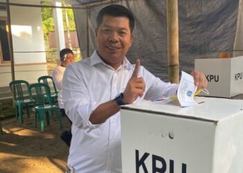 Kakak Kandung Ketua DPD Golkar Kabupaten Serang Menang Telak di Pilkades Serentak 2 Kakak Kandung Ketua DPD Golkar Kabupaten Serang Menang Telak di Pilkades Serentak