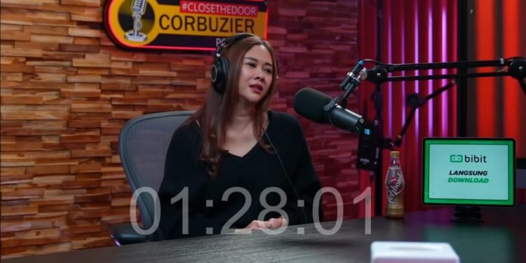 Ungkap Alasan Perceraian, Aura Kasih: Gue Kesepian dan Butuh Sentuhan