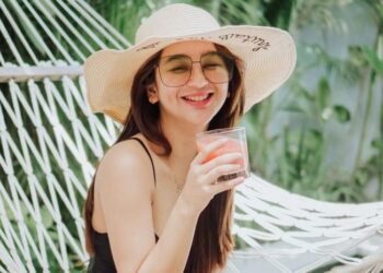 Diduga Meminta Bayaran ke Deddy Corbuzier, Netizen Justru Salfok Isi DM Hana Hanifah 1 Diduga Meminta Bayaran ke Deddy Corbuzier, Netizen Justru Salfok Isi DM Hana Hanifah