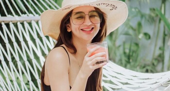 Diduga Meminta Bayaran ke Deddy Corbuzier, Netizen Justru Salfok Isi DM Hana Hanifah 1 Diduga Meminta Bayaran ke Deddy Corbuzier, Netizen Justru Salfok Isi DM Hana Hanifah