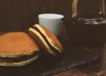 Resep Dorayaki Cokelat Enak, Bahannya Familiar dan Caranya Mudah Sekali 3 Resep Dorayaki Cokelat Enak, Bahannya Familiar dan Caranya Mudah Sekali