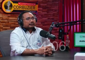 Emban Tugas Mengurusi Semua Agama, Menag Yaqut Sebut Mayoritas Harus Beri Perlindungan 2 Emban Tugas Mengurusi Semua Agama, Menag Yaqut Sebut Mayoritas Harus Beri Perlindungan