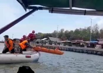 Tsunami Terjang Pantai Gopek, Puluhan Warga Karangantu Terluka