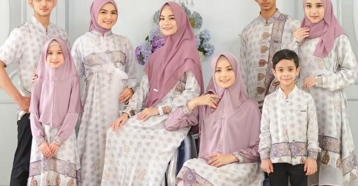 Banyak Masyarakat Berburu Sarimbit untuk Lebaran 1 Banyak Masyarakat Berburu Sarimbit untuk Lebaran