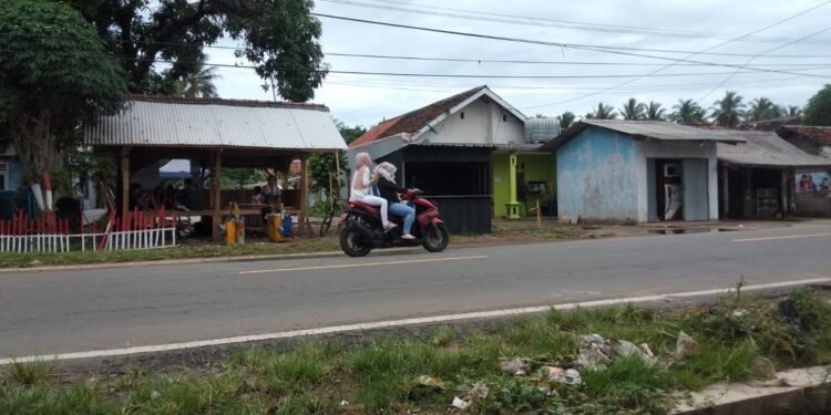 Gempa Bumi Getarkan Muara Binuangeun, Belum ada Laporan Kerusakan 1 Gempa Bumi Getarkan Muara Binuangeun, Belum ada Laporan Kerusakan