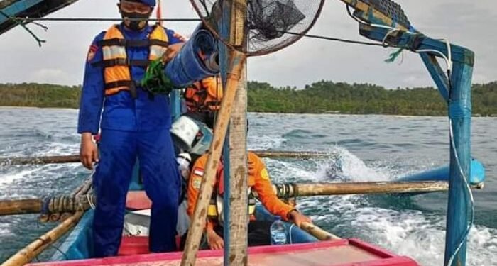 Tubuh Wisatawan yang Terseret Ombak di Pantai Ciantir Lebak Belum Juga Ditemukan 1 Tubuh Wisatawan yang Terseret Ombak di Pantai Ciantir Lebak Belum Juga Ditemukan