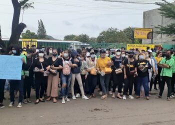 Sambil Berjoget Hadang Pembongkaran THM di JLS, Pemandu Lagu Teriak: Hidup Janda!