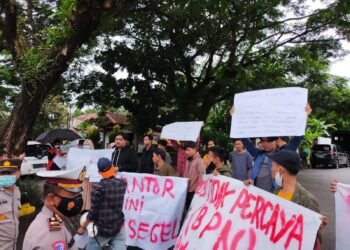 Demo BPN Lebak, HMI MPO Desak Pegawai yang Terlibat Pungli Sertifikat Dipecat